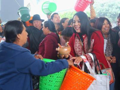 Preservará Tonantzin Fernández tradiciones