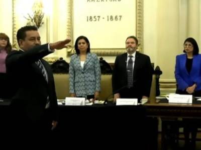 Víctor Mayoral declina a suplencia de regiduría