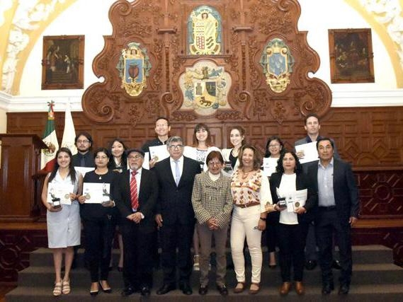 Reconoce BUAP a las mejores tesis de posgrado