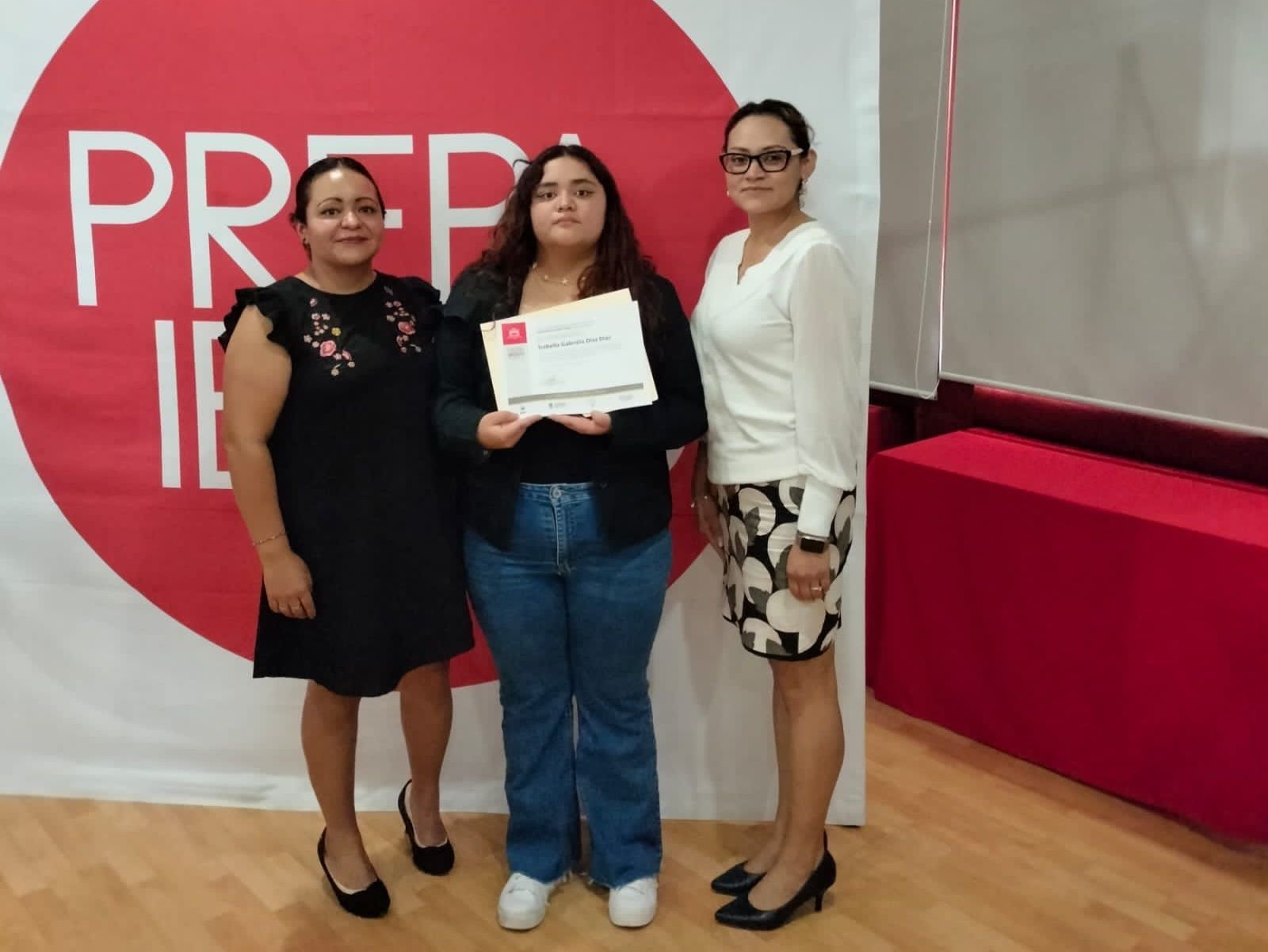 Obtienen estudiantes del COBAEP mención honorífica en &quot;Olimpiada Estatal de Filosofía&quot;