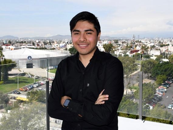 Estudiante BUAP gana primer lugar en el concurso de Intel “Acelerando México con Inteligencia Artificial”