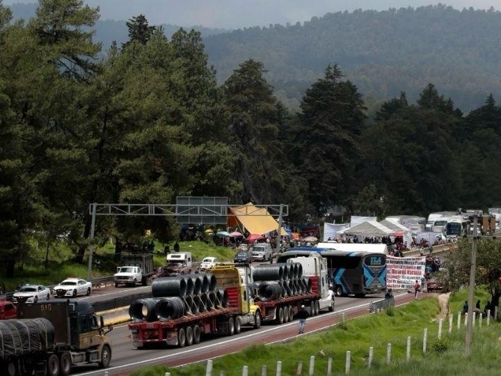 Académico IBERO Puebla explica repercusiones del bloqueo de Autopista México-Puebla