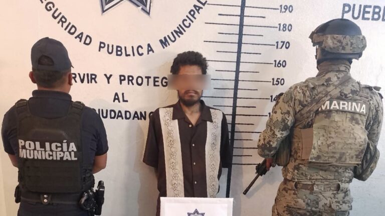 Policía de San Pedro Cholula detiene a hombre con arma de fuego en Barrio de Jesús