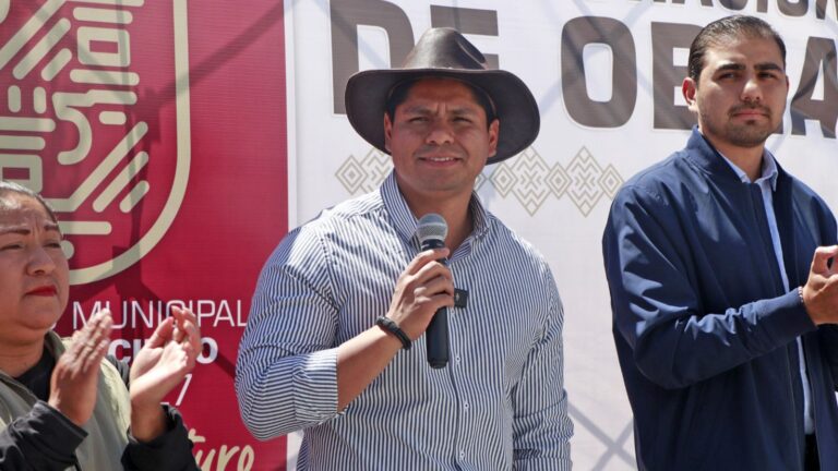 Entrega Omar Muñoz primera obra concluida en su gestión 