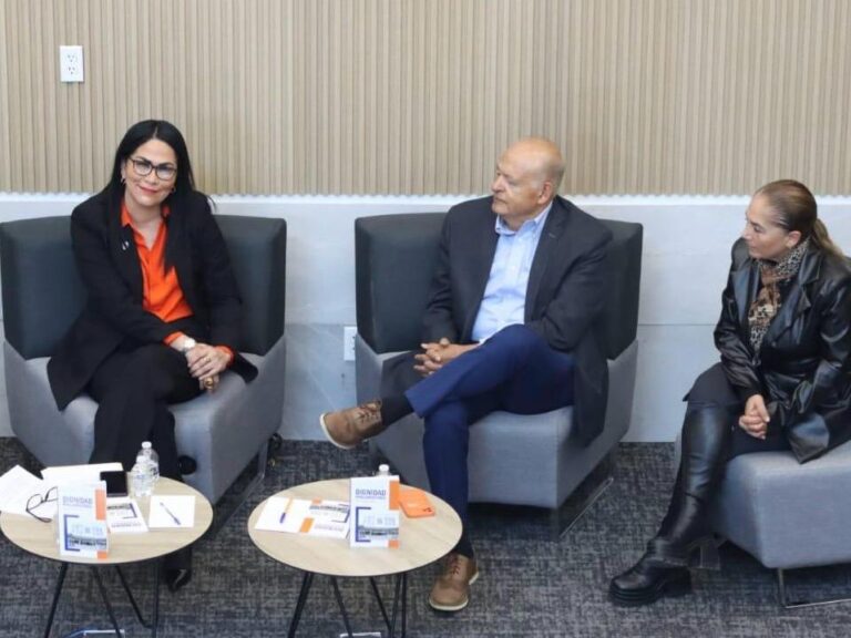 Presentan en Congreso del Estado el libro “Dignidad Parlamentaria”