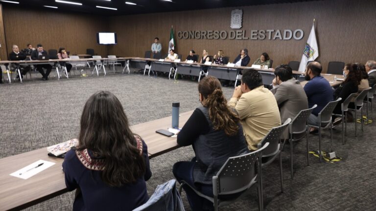Continúa Congreso con la conmemoración “8 días para el 8M” 