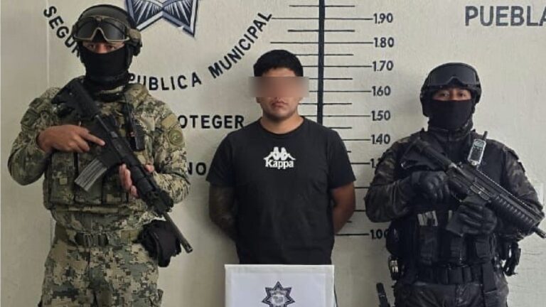 Detienen a probable narcomenudista en puestos de control ciudadano de San Pedro Cholula