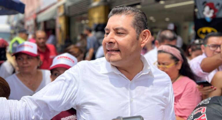 Armenta va de gira a Chicago