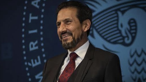 Alfonso Esparza otra vez está en la mira