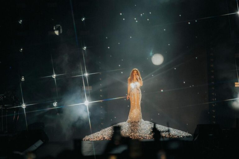 Shakira llega a Monterrey y se alista para los conciertos