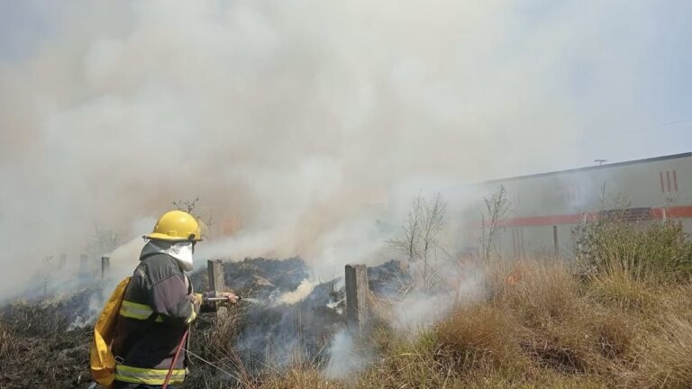 Gobierno de Puebla refuerza combate de incendios forestales