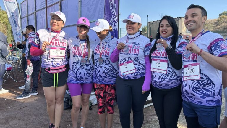 Participa Lupita Cuautle en carrera Pet Friendly