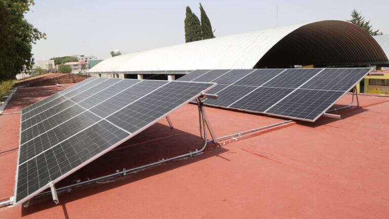 Palabra cumplida: Se instala la primera Escuela Solar 2025