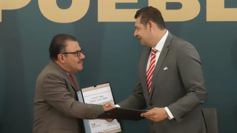 Puebla será primer estado en levantar la “Bandera Blanca” en analfabetismo con jornadas de alfabetización