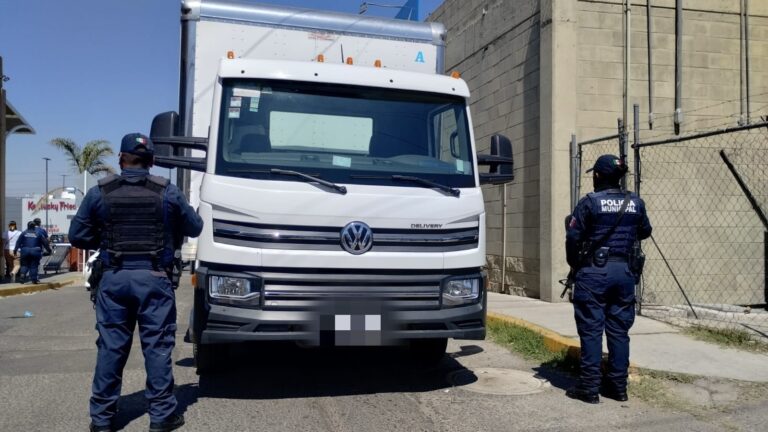 Seguridad Ciudadana de Cuautlancingo recupera vehículo robado en la cabecera municipal