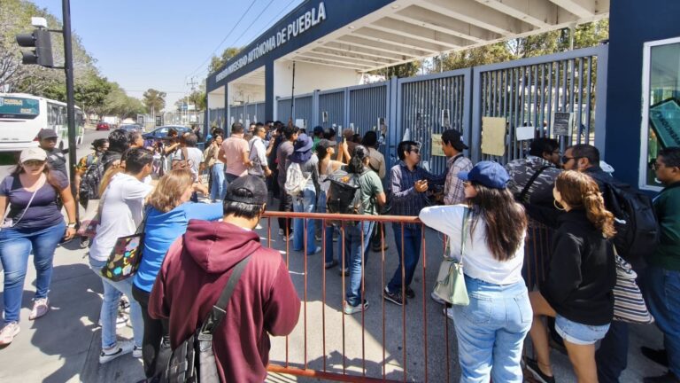 Avanzan primeros acuerdos con paristas de la BUAP, ingresan a la DAE