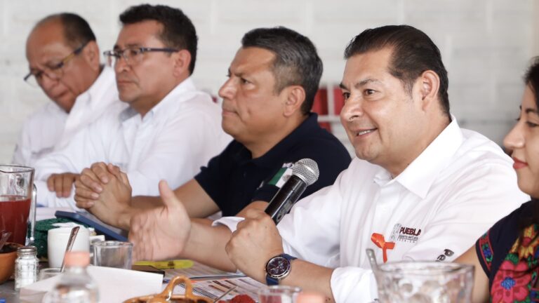 Obra comunitaria evita despilfarros en recursos públicos: Armenta