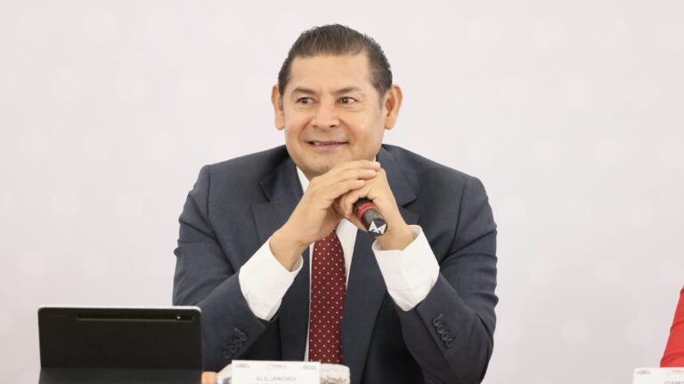 Empresarios solidarios de Ciudad Maderas donan 6.5 hectáreas para vivienda social