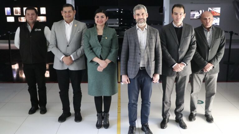 Olinia se queda en Puebla, inició la construcción del Centro de Diseño