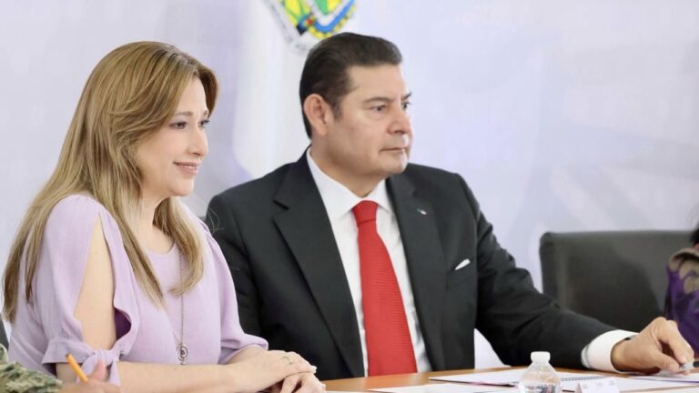 DIF Puebla transforma vidas a través de la adopción: historias que comienzan con amor