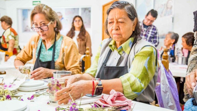 DIF Puebla Capital y Oxxo fortalecen alianza en favor de los adultos mayores