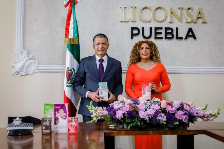 Firma Policía Auxiliar carta de adhesión con Liconsa Puebla