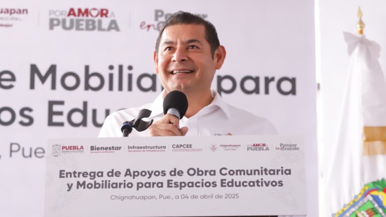 Armenta entrega 99 certificados de Obra Comunitaria en Chignahuapan