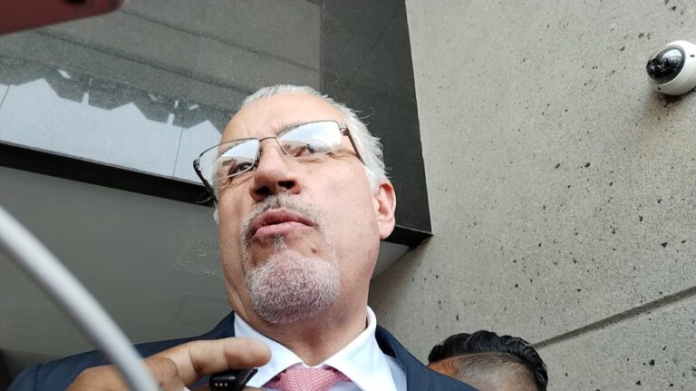 Vamos a retirar a ambulantes de Totimehuacán