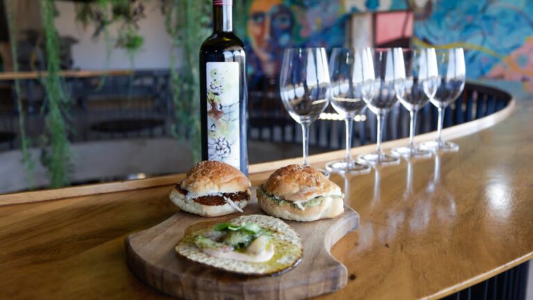 Presenta Puebla “probadita” de la gastronomía local en Tianguis Turístico