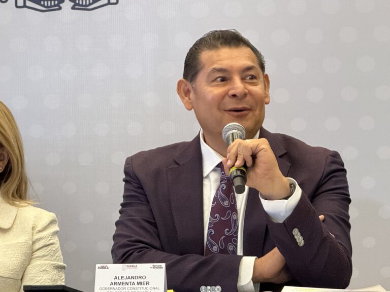 Pide Armenta en donación 2 hectáreas a Grupo Proyecta