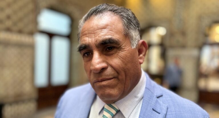 Repartidores en moto estarán obligados a usar chaleco y casco rotulado, bikers no