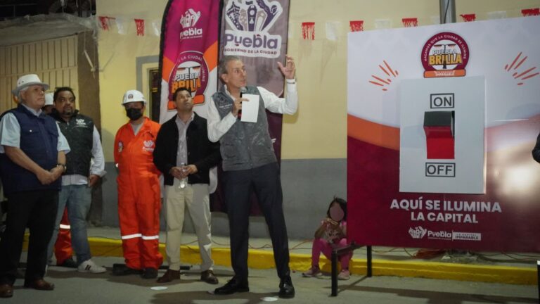 Nueva iluminación LED llega a la colonia Miguel Hidalgo, gracias Puebla Brilla