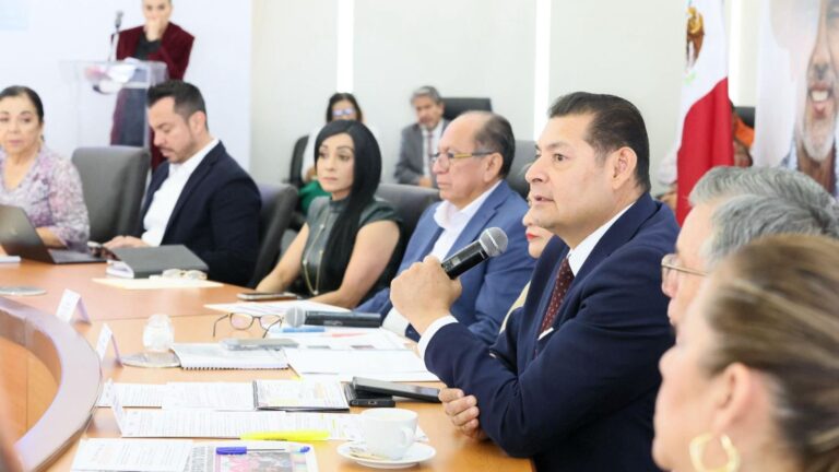 Puebla futuro con visión humanista y social en Primera Sesión del COPLADEP