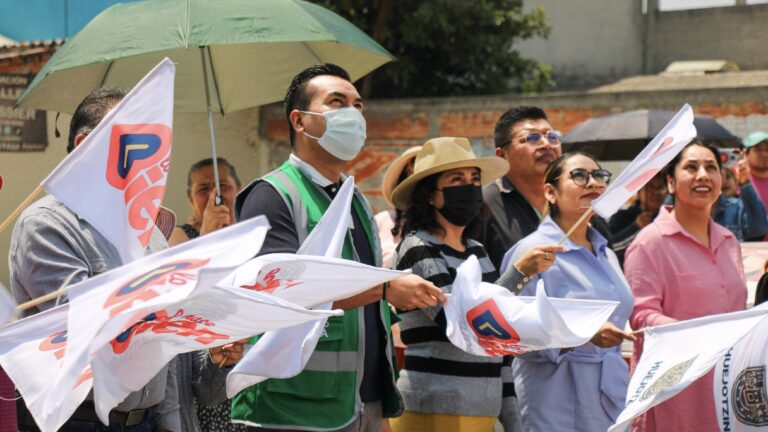 Roberto Solís arranca el Programa de Alumbrado Público en la Unidad Habitacional “Magisterial” de Huejotzingo