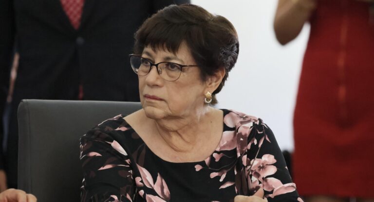 Sumemos a Bety, Edhalí y Silvia