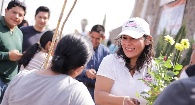 Conmemora Lupita Cuautle el Día de la Madre Tierra con jornada de adopción de árboles
