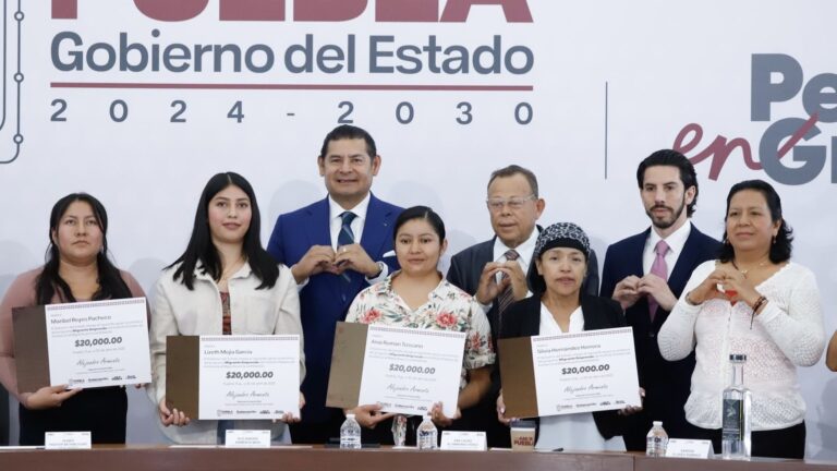 Poblanos repatriados impulsan proyectos con “Migrante Emprende” y transforman sus comunidades