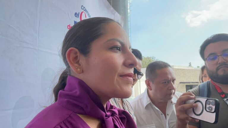 Celebra Lupita Cuautle con docentes sanandreseños