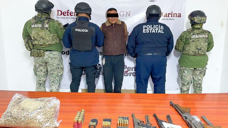 Detienen SEMAR, Policía Estatal y Municipal a hombre armado