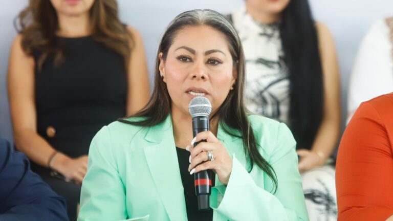 Gobierno de Armenta brinda herramientas de empoderamiento a mujeres