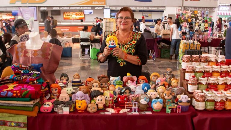 Gobierno de la Ciudad y Fundación ADO inauguran Mercadito Artesanal en la CAPU