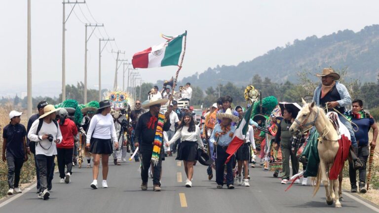 Realizan carnaval para exigir seguimiento a la clausura del relleno sanitario
