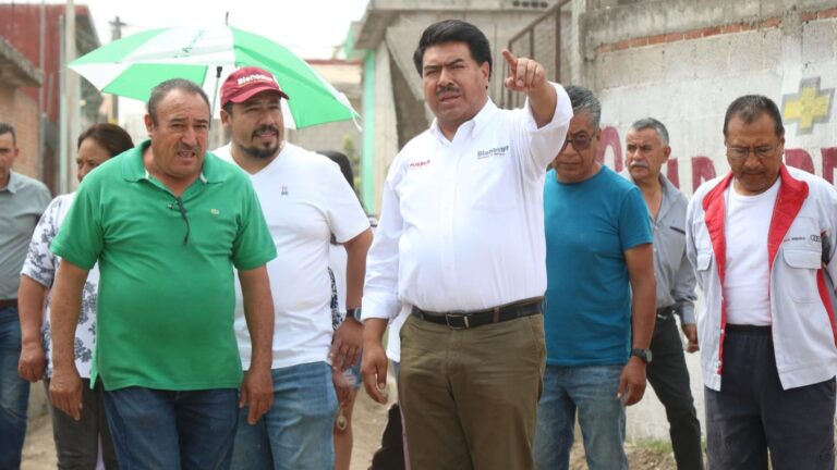 Supervisan obra comunitaria en Santa María Xonacatepec