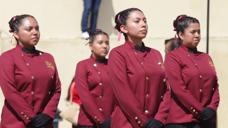 Juventud poblana honra valores patrios e impulsa su formación integral