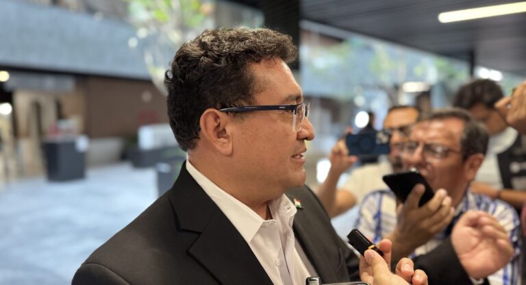 Impuesto a remesas no reducirá envíos, sí aumentará horas de trabajo