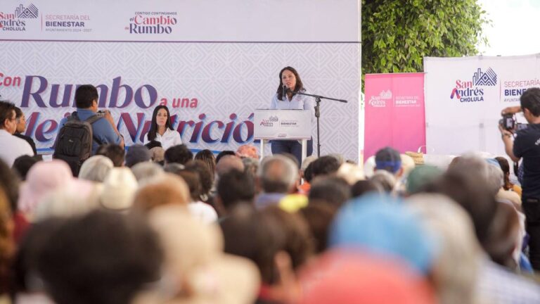 Lleva Lupita Cuautle más apoyos alimentarios a familias de San Andrés