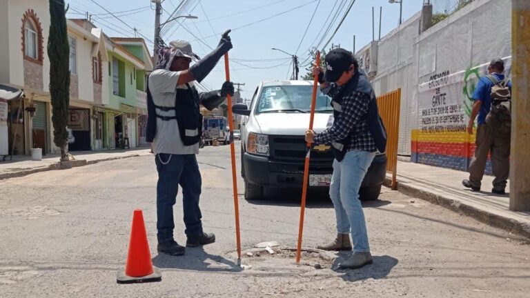 Monitorea Gobierno de la Ciudad calidad en pozos de visita de drenaje en Amalucan y San Jerónimo Caleras