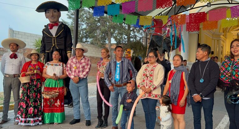 Gran fiesta se vive en “la Callejonada con Rumbo”