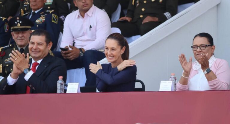 Sheinbaum, feliz en Puebla