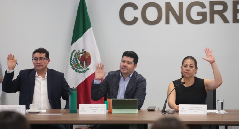 Aprueba Comisión del Congreso reformas para armonizar la Constitución local con la federal 